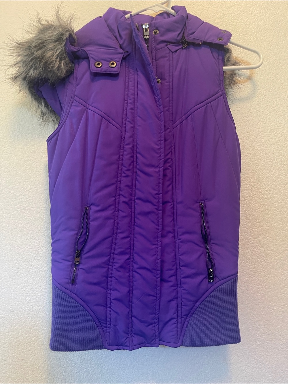 Lorna Jane Purple Quilted Puffer Vest with Faux Fur Trim